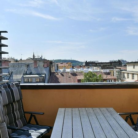 Luxury Central Penthouse With Sauna, Terrace, 250M2, 5Bdrm, 3Bthrm Prague Exterior photo